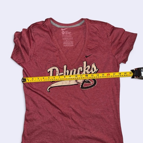 Nike Arizona Diamondbacks Women’s V-Neck Tee - Picture 3 of 4